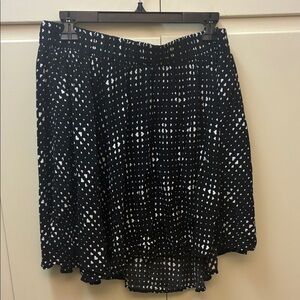 Torrid Black and White Geometric Mini Skirt